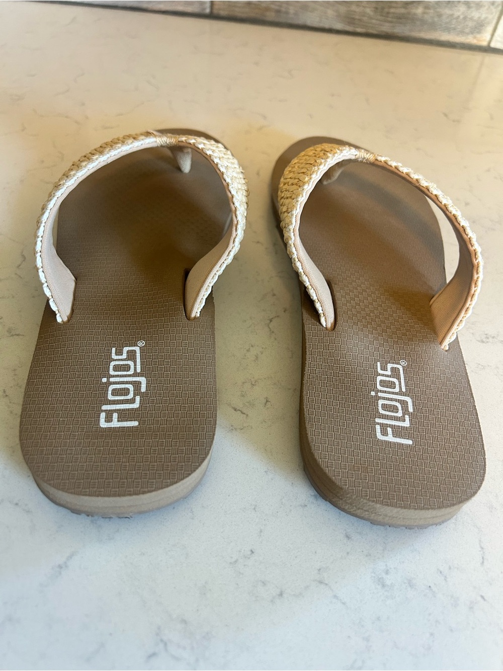 LIKE NEW Flojos Boho Beachy Tan Flip Flops With Woven Braided Jute Straps - Picture 8 of 16